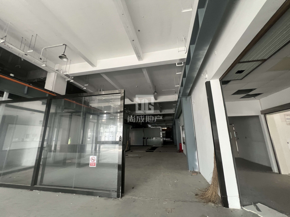 智能制造新地標(biāo) 金橋曼卡科技園，以地鐵14號(hào)線與數(shù)據(jù)處理技術(shù)賦能生產(chǎn)效率躍升